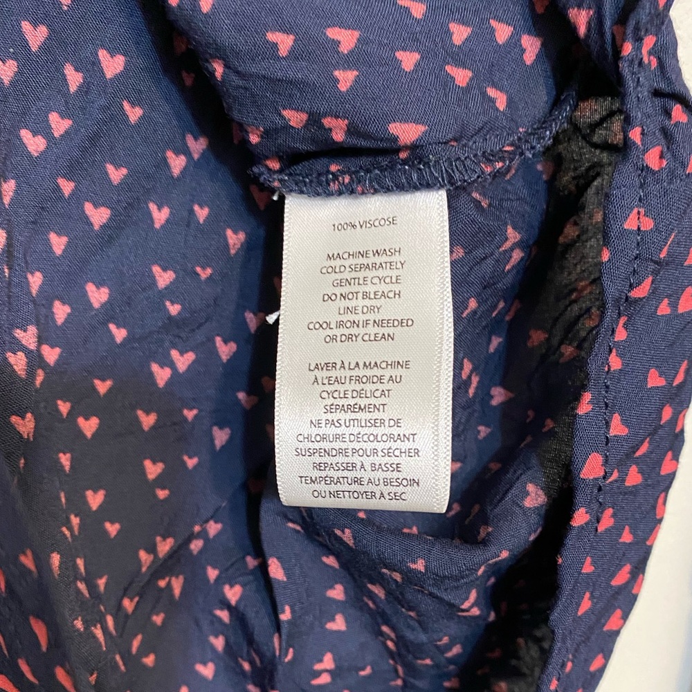 Beachlunchlounge Navy button down w/ hearts, large - Picture 4 of 7